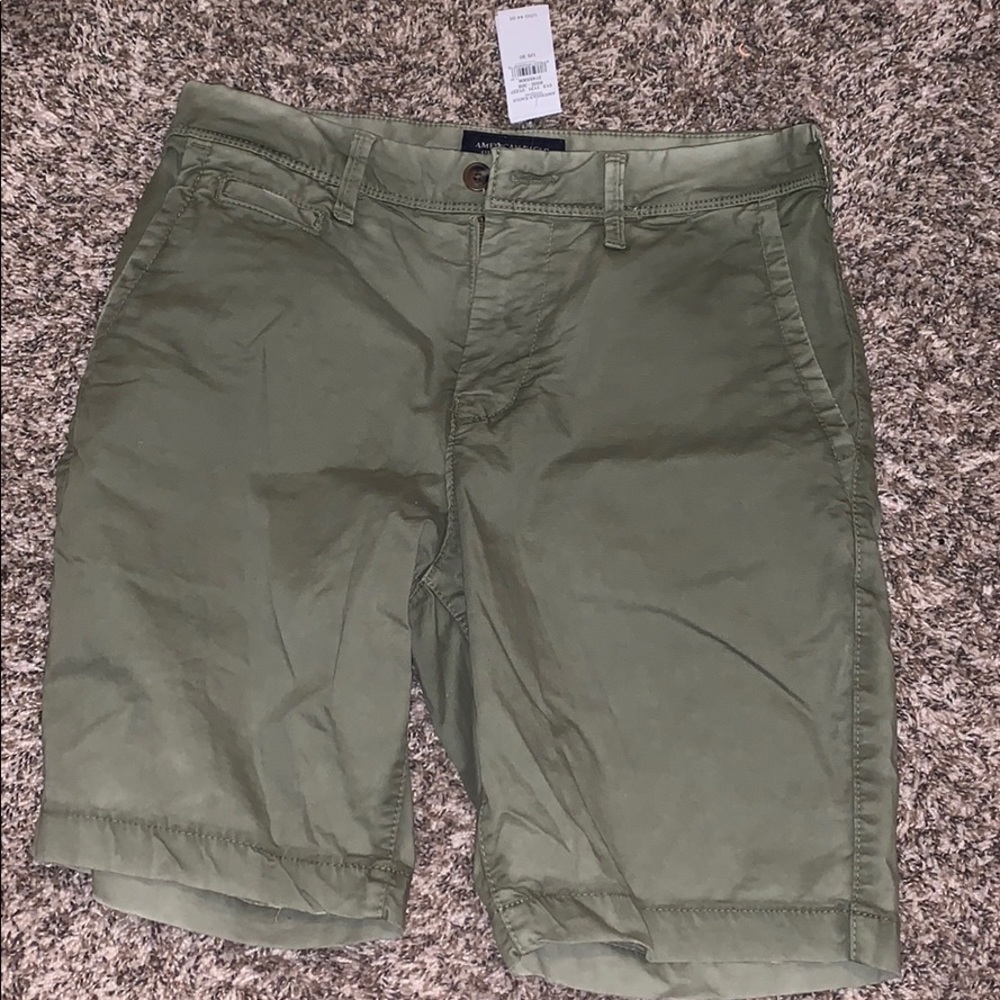 American Eagle Cargo shorts with Tags